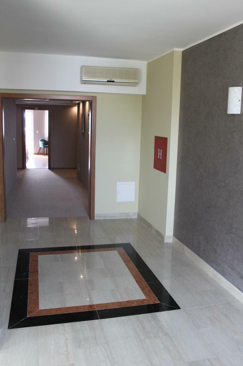 Hotel Minerva เมดูลิน ภายนอก รูปภาพ